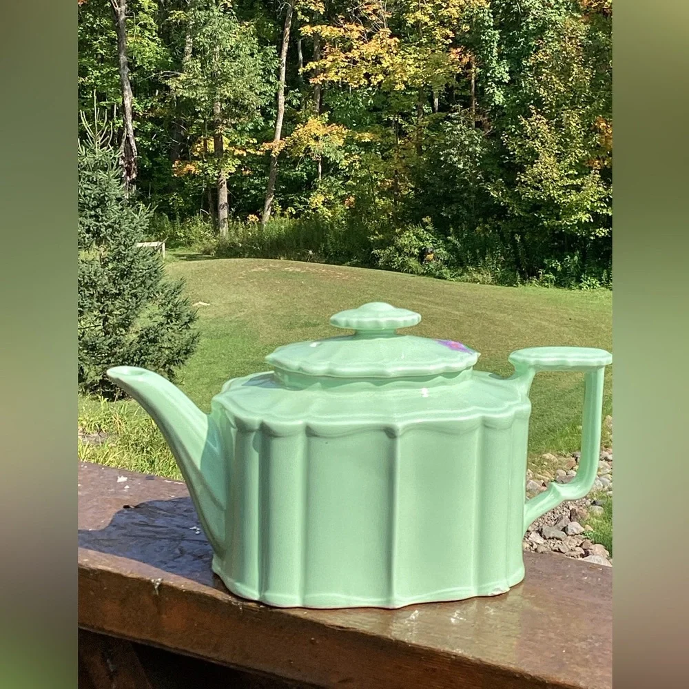 🫖 SEAMIST GREEN HALL VINTAGE TEAPOT SWEET Lil